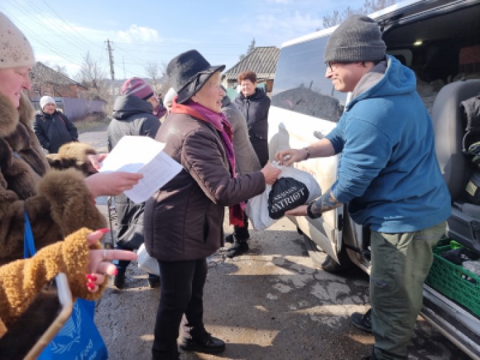 Aid Delivery to Kherson